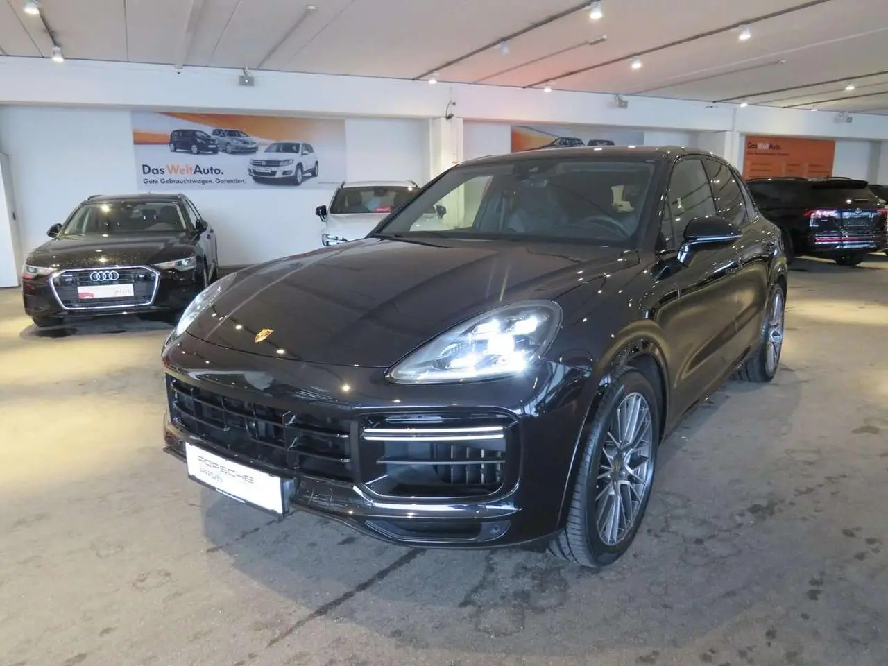 Photo 1 : Porsche Cayenne 2020 Petrol