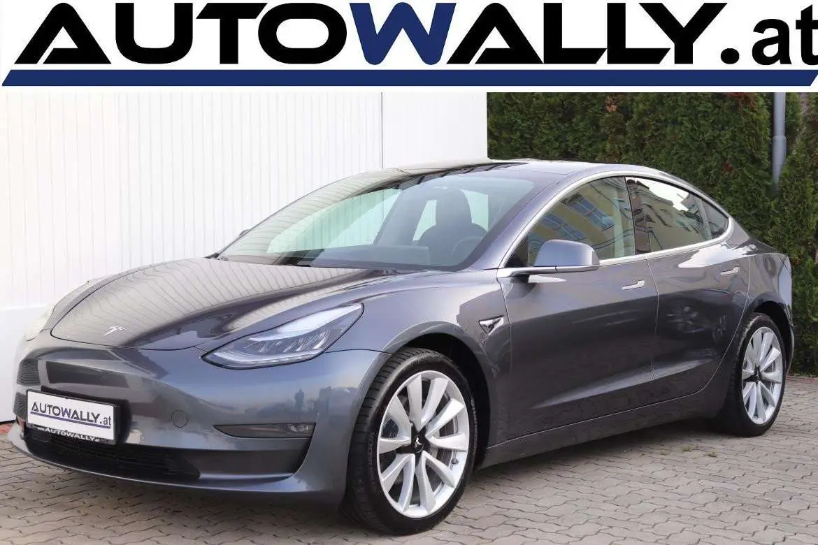 Photo 1 : Tesla Model 3 2020 Electric