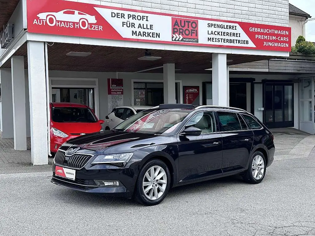 Photo 1 : Skoda Superb 2018 Petrol