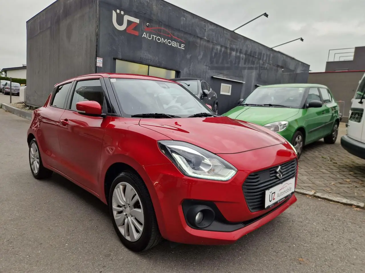 Photo 1 : Suzuki Swift 2017 Petrol