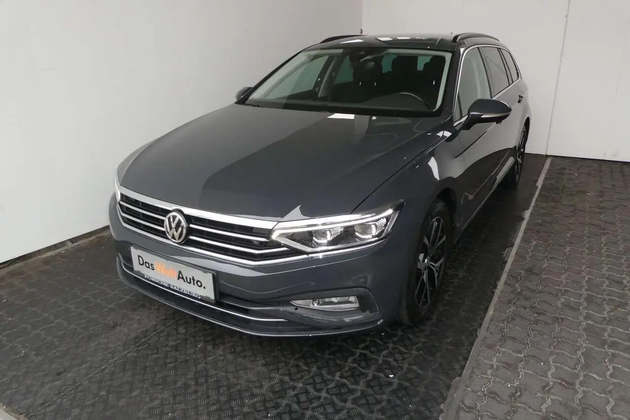 Photo 1 : Volkswagen Passat 2020 Essence