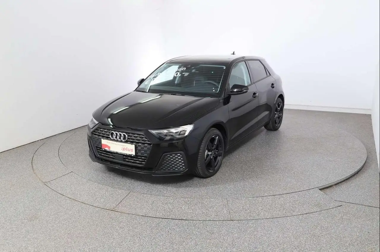 Photo 1 : Audi A1 2024 Petrol