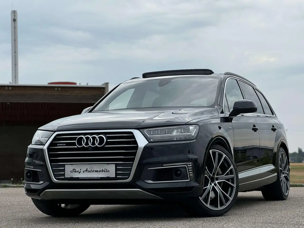 Photo 1 : Audi Q7 2017 Hybride