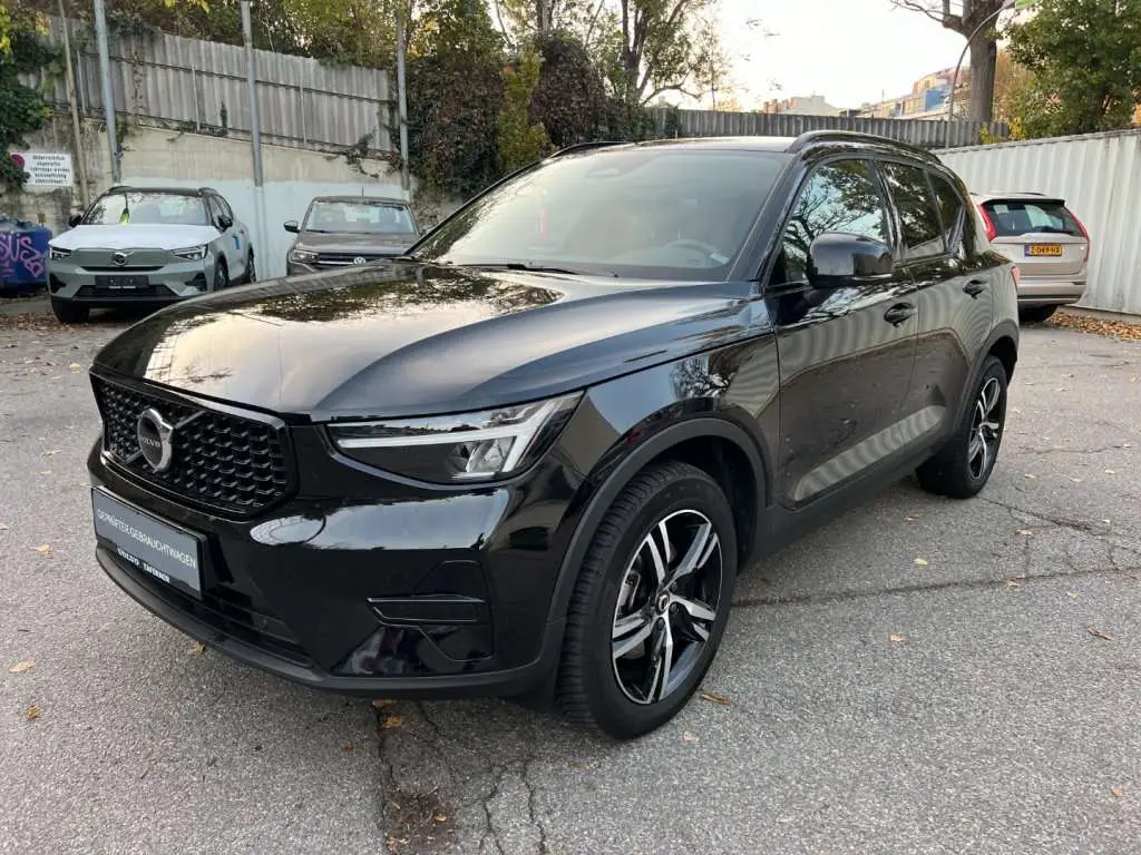 Photo 1 : Volvo Xc40 2024 Petrol