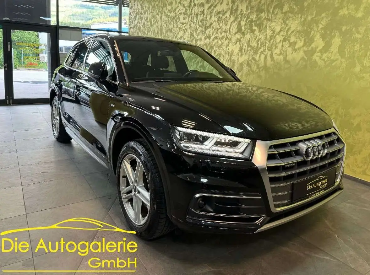 Photo 1 : Audi Q5 2018 Diesel