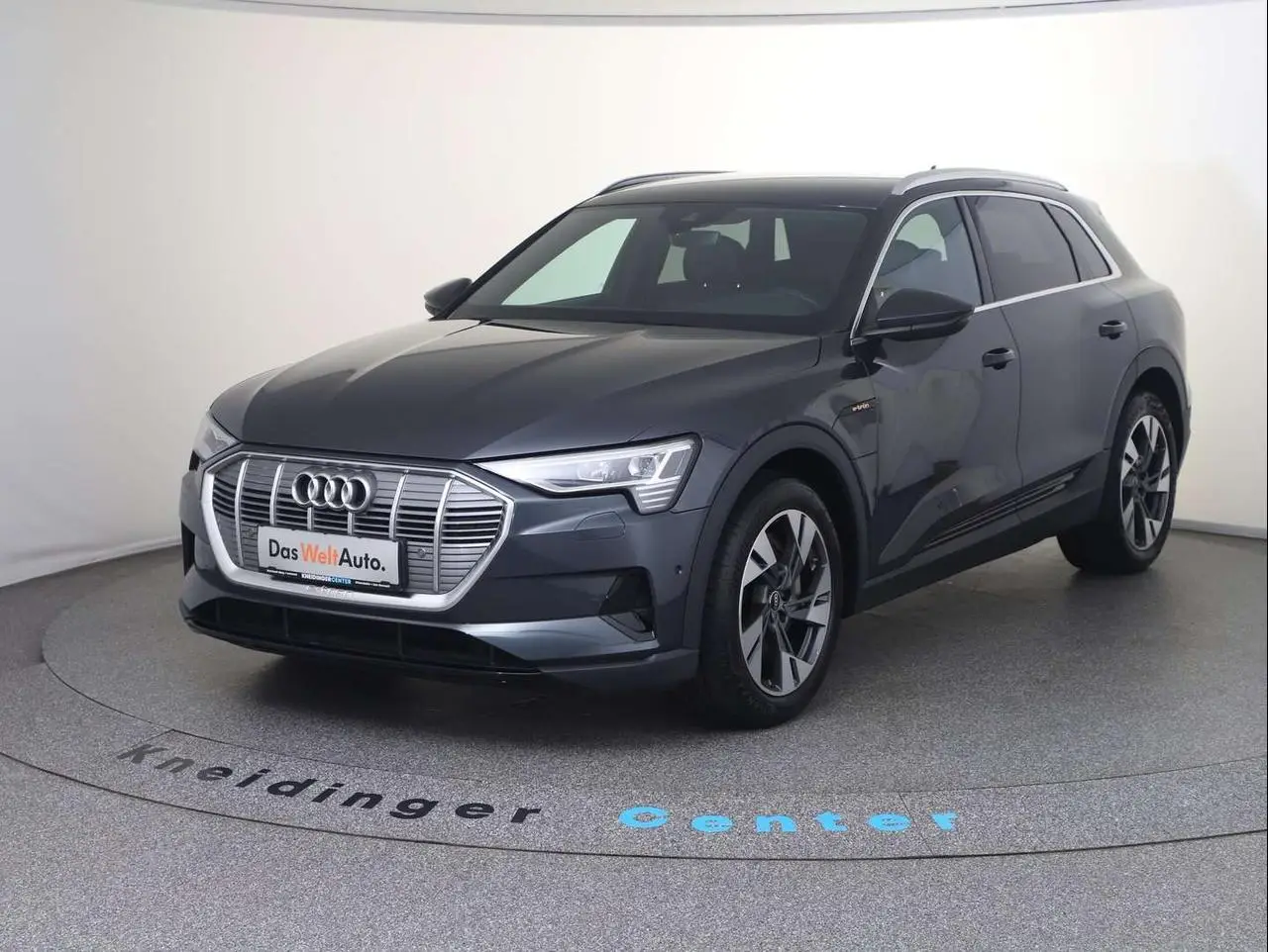 Photo 1 : Audi E-tron 2021 Électrique