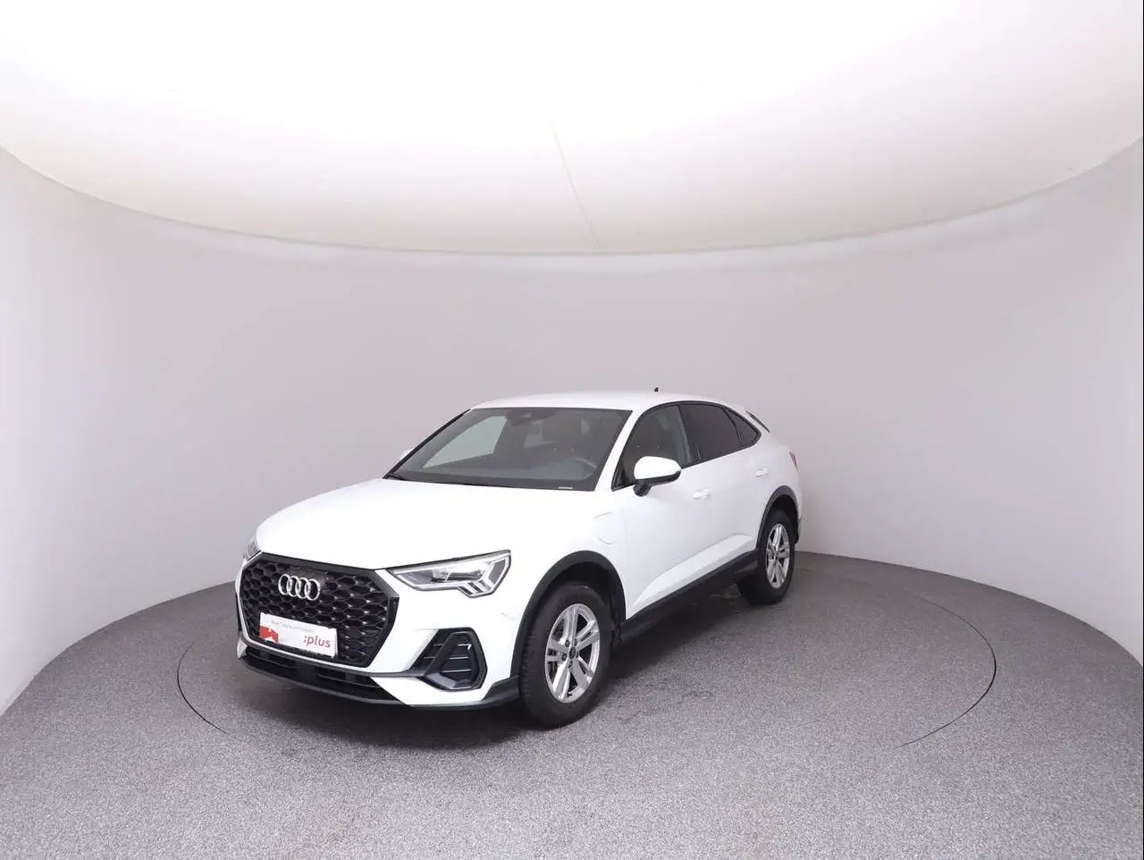 Photo 1 : Audi Q3 2024 Hybride