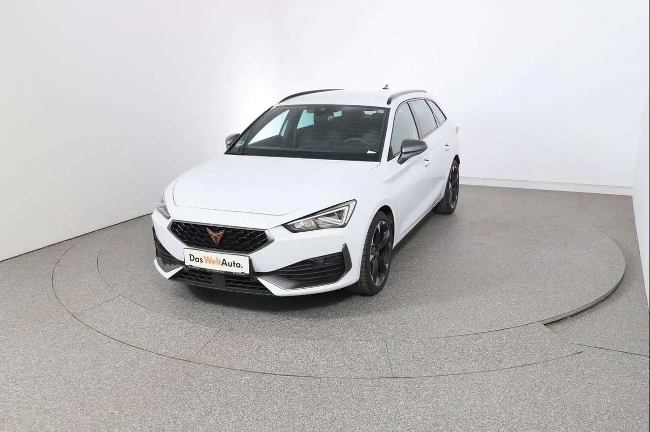 Photo 1 : Cupra Leon 2023 Petrol