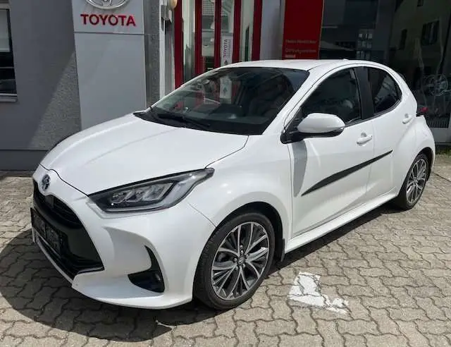 Photo 1 : Toyota Yaris 2022 Petrol