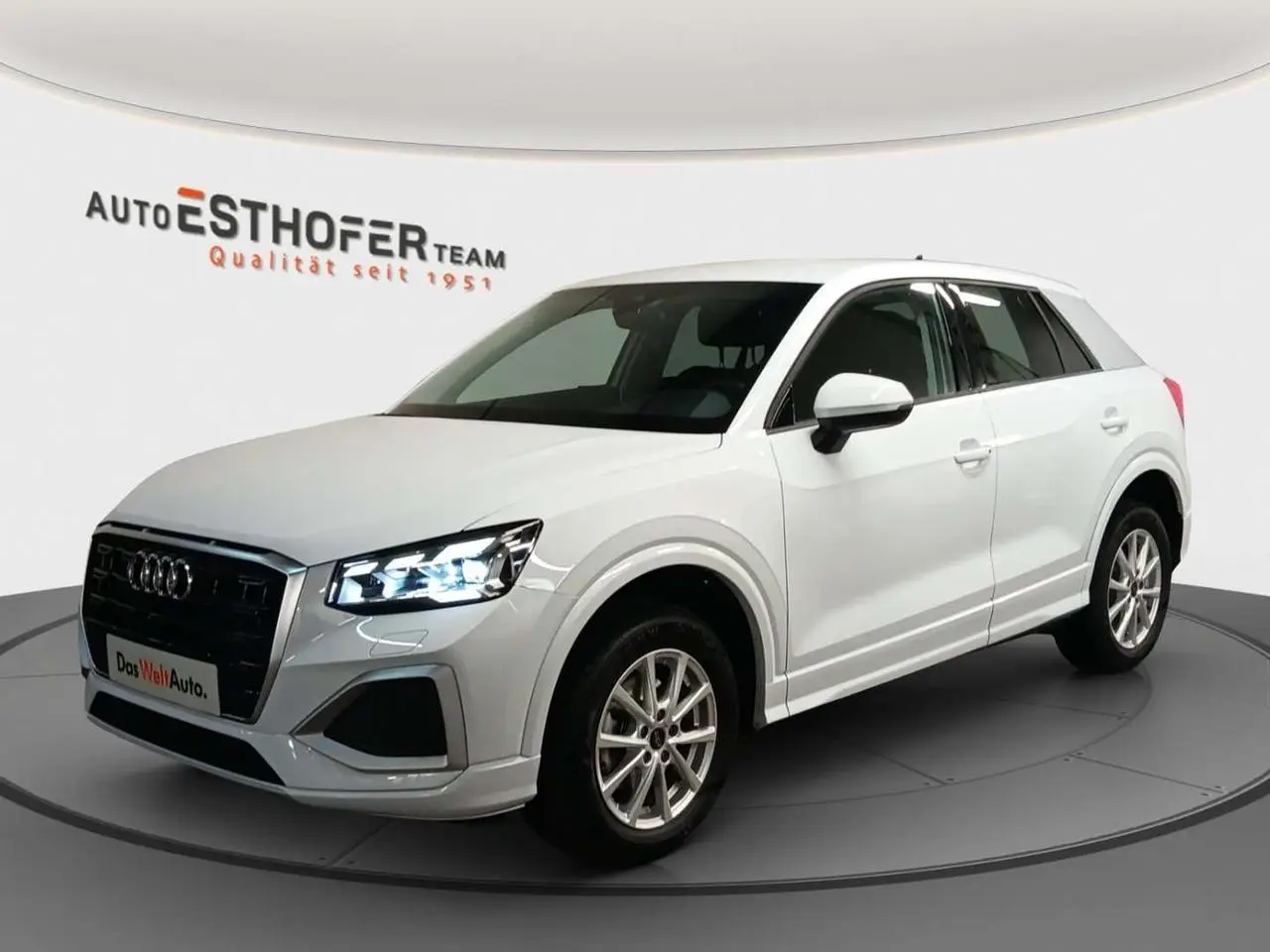 Photo 1 : Audi Q2 2023 Petrol