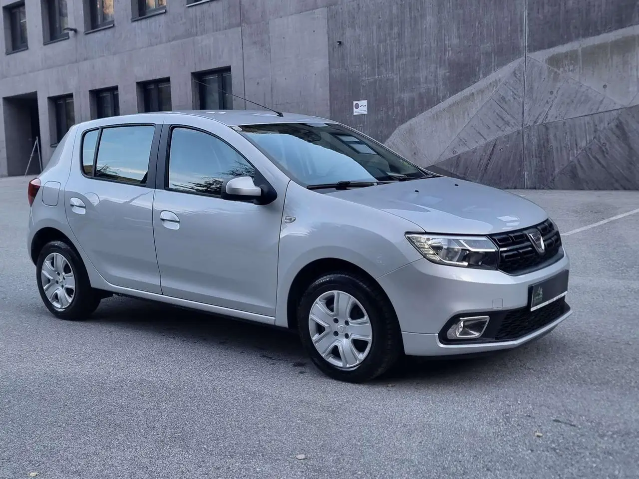 Photo 1 : Dacia Sandero 2018 Essence