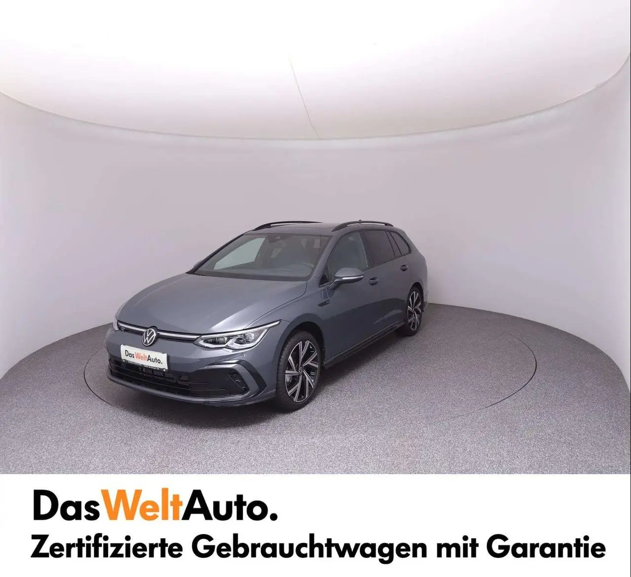 Photo 1 : Volkswagen Golf 2024 Petrol