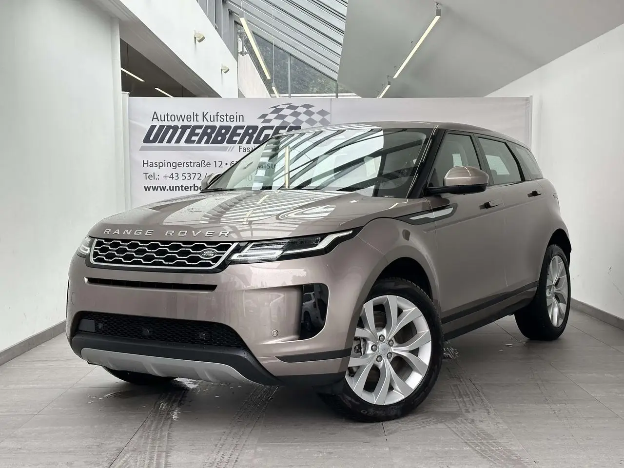 Photo 1 : Land Rover Range Rover Evoque 2022 Diesel