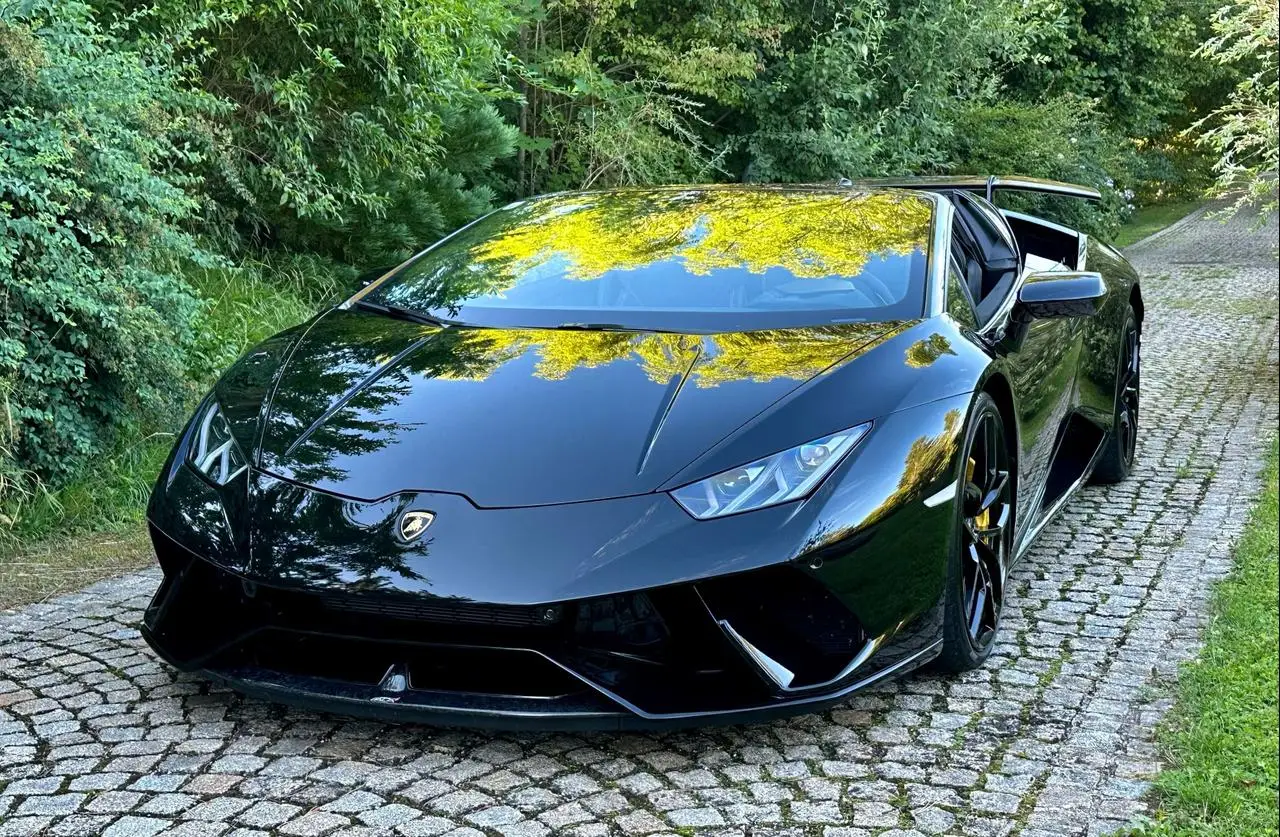 Photo 1 : Lamborghini Huracan 2019 Essence