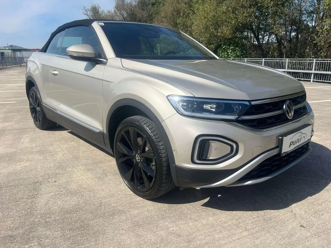 Photo 1 : Volkswagen T-roc 2023 Petrol