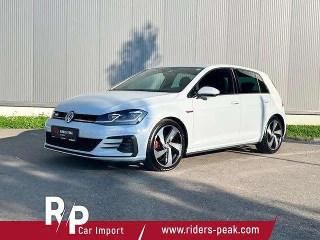 Photo 1 : Volkswagen Golf 2018 Petrol