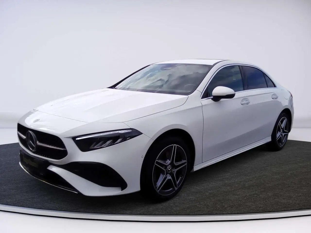 Photo 1 : Mercedes-benz Classe A 2023 Hybride