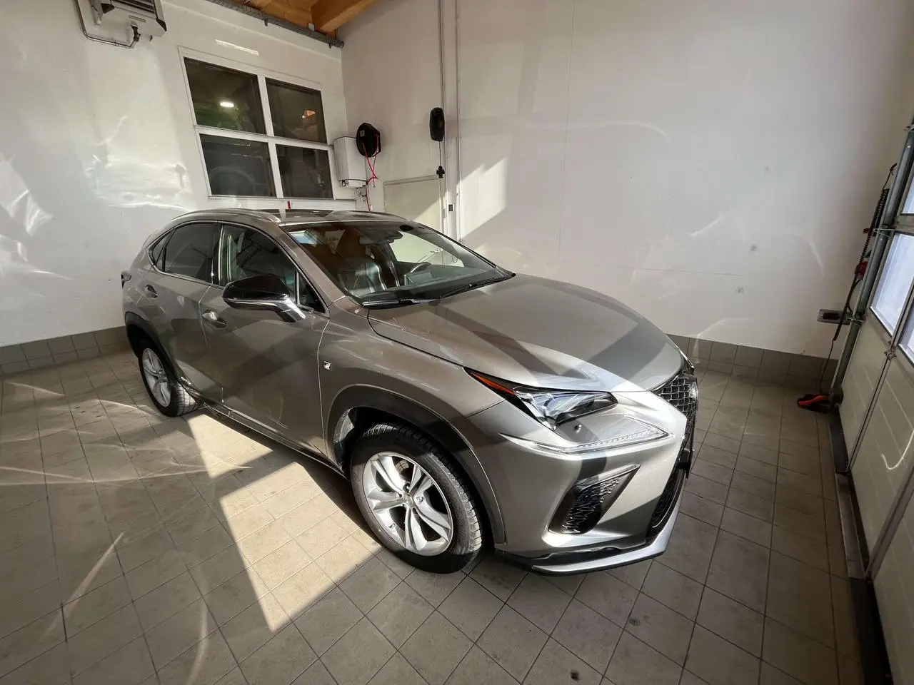 Photo 1 : Lexus Nx 2019 Petrol