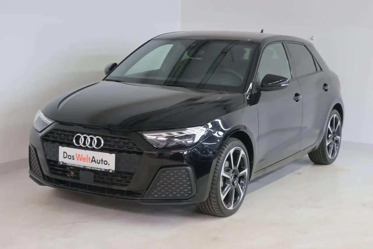 Photo 1 : Audi A1 2024 Petrol