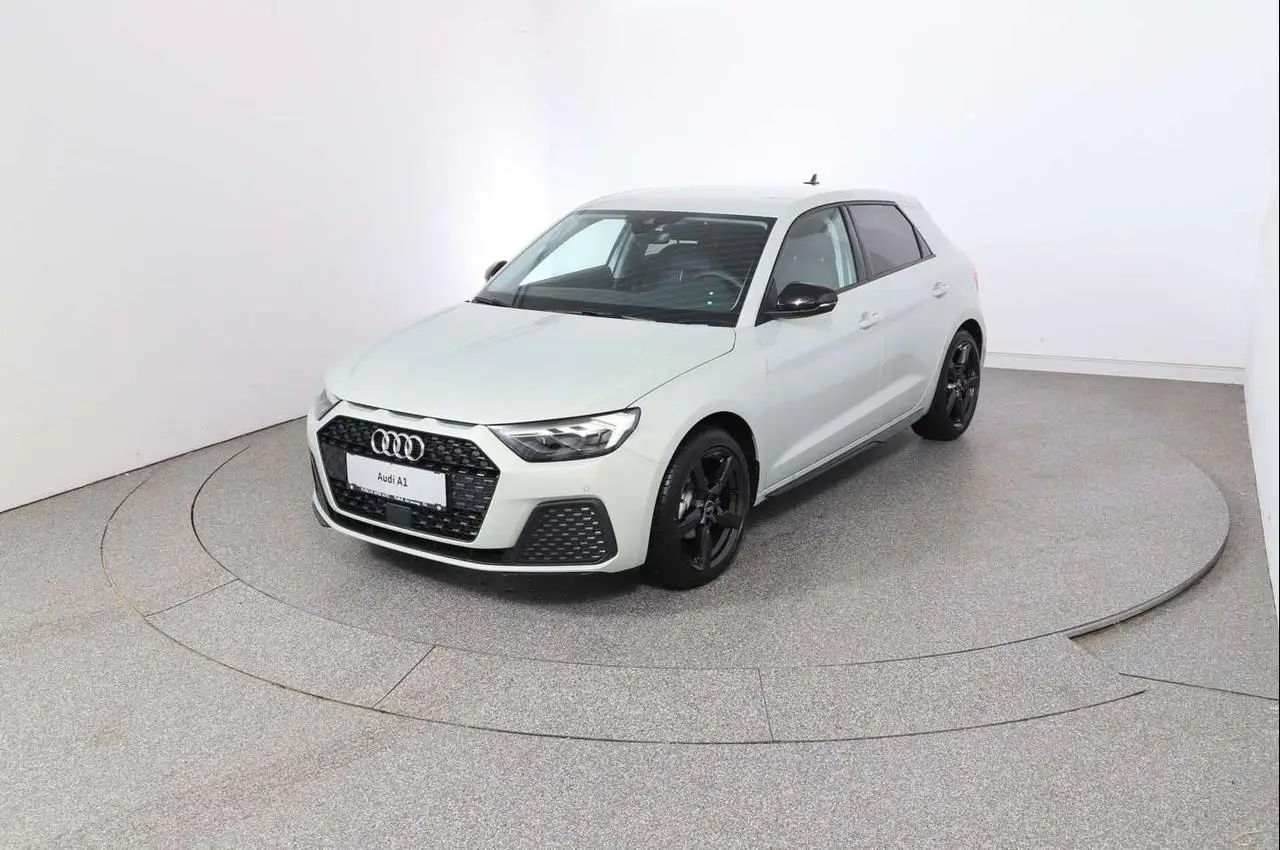 Photo 1 : Audi A1 2024 Petrol