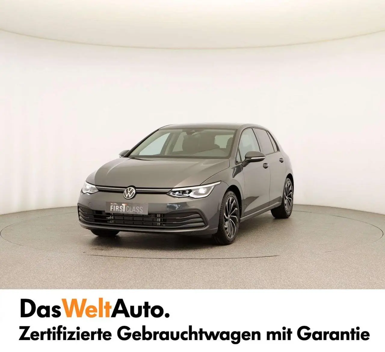 Photo 1 : Volkswagen Golf 2024 Petrol