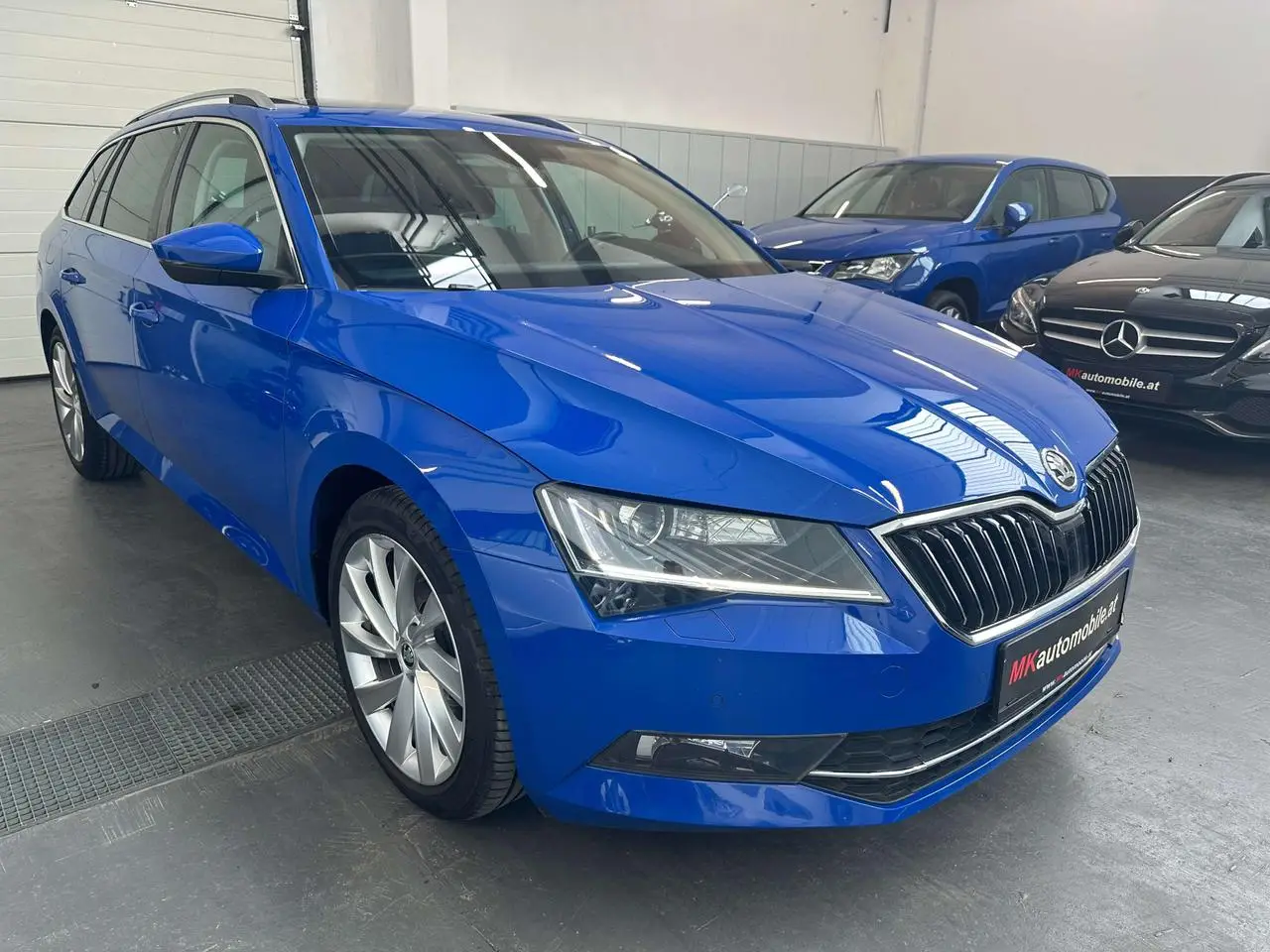 Photo 1 : Skoda Superb 2018 Petrol