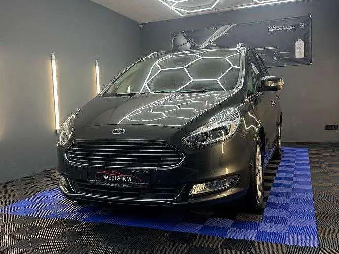 Photo 1 : Ford Galaxy 2017 Petrol