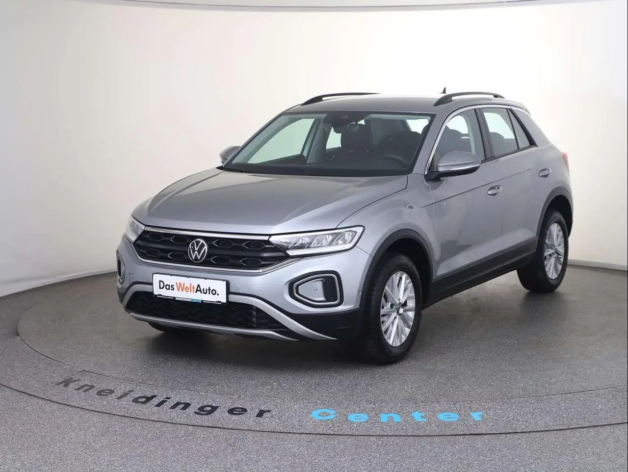 Photo 1 : Volkswagen T-roc 2023 Essence