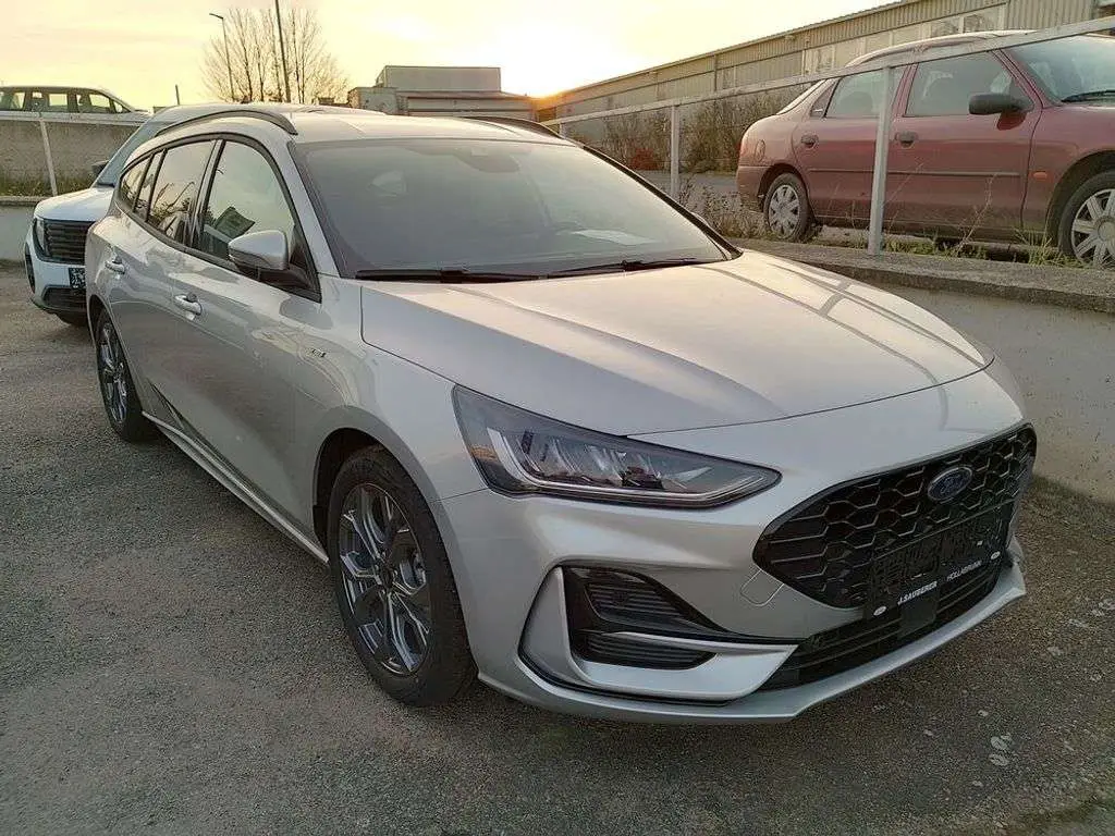 Photo 1 : Ford Focus 2024 Petrol