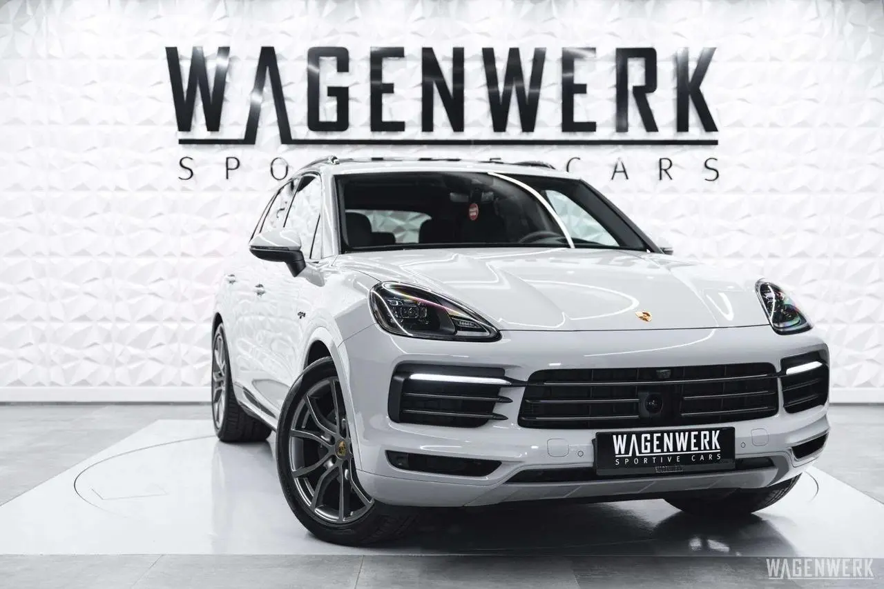 Photo 1 : Porsche Cayenne 2022 Essence