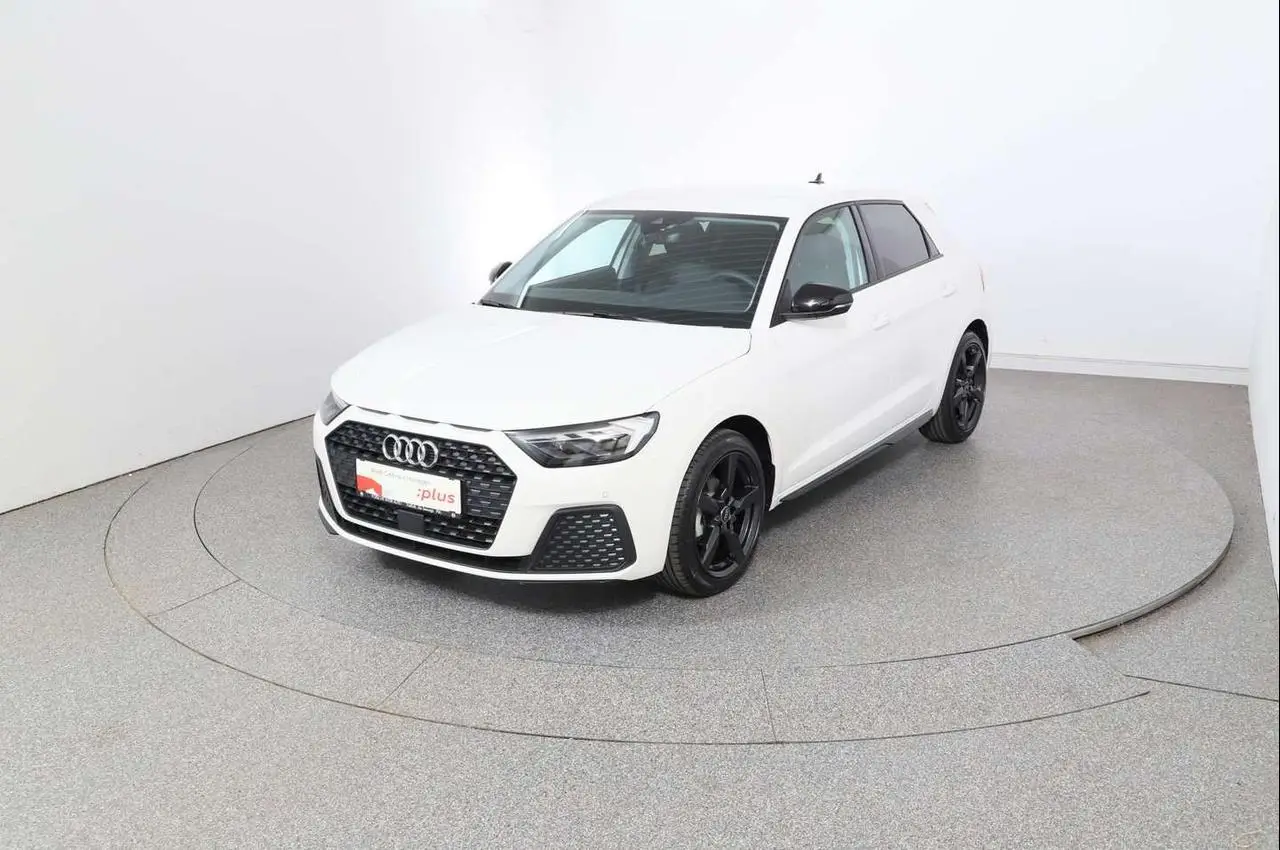 Photo 1 : Audi A1 2024 Petrol