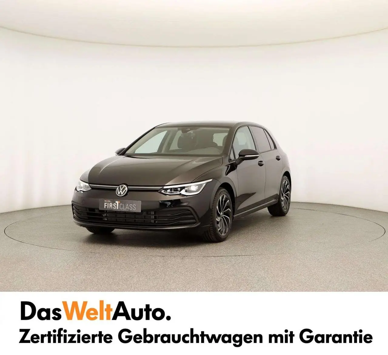 Photo 1 : Volkswagen Golf 2024 Petrol