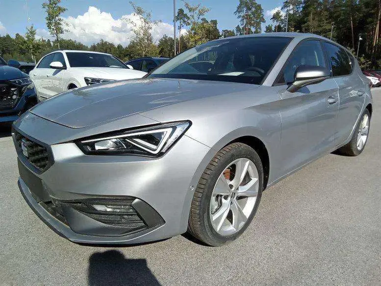 Photo 1 : Seat Leon 2024 Petrol