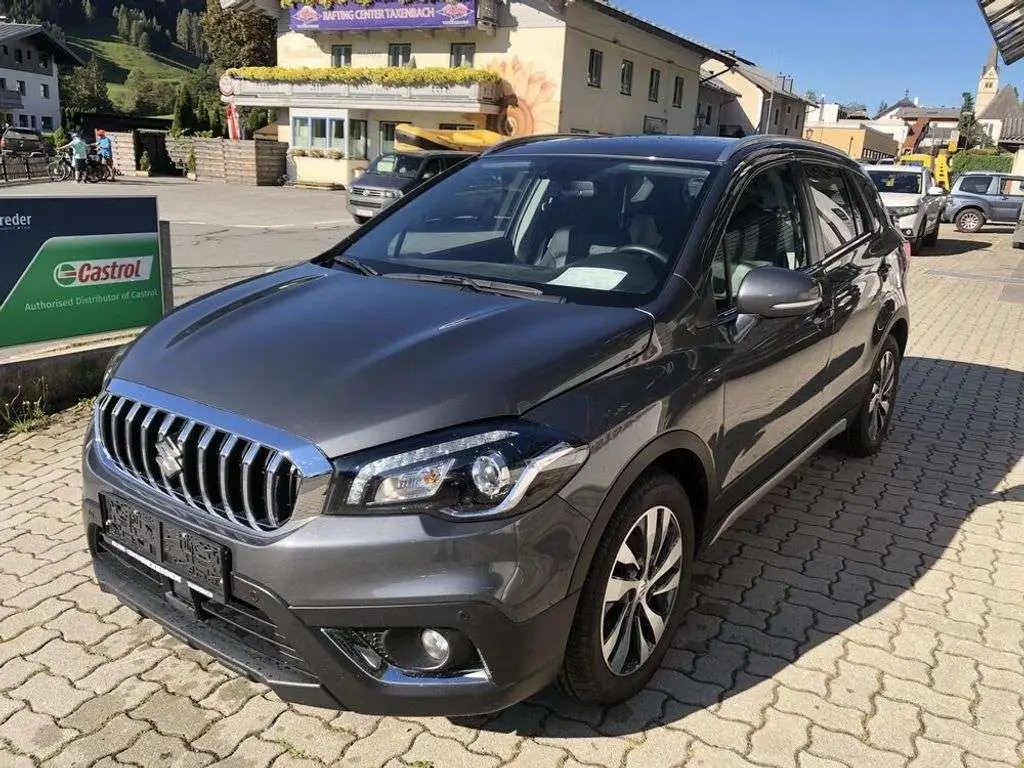 Photo 1 : Suzuki Sx4 2019 Petrol