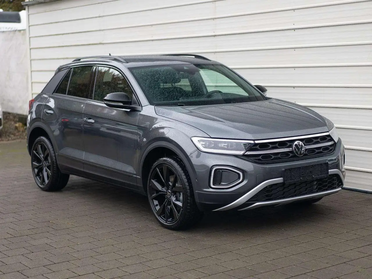 Photo 1 : Volkswagen T-roc 2024 Essence