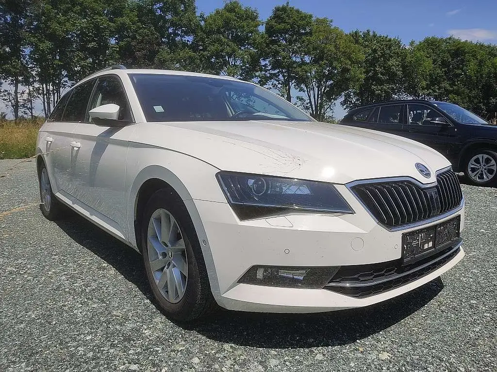 Photo 1 : Skoda Superb 2017 Diesel