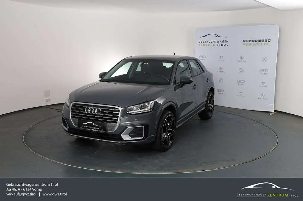 Photo 1 : Audi Q2 2020 Petrol