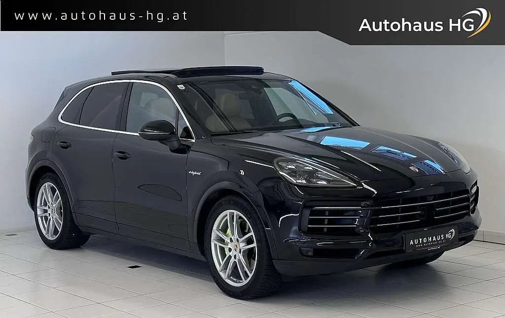 Photo 1 : Porsche Cayenne 2018 Hybride