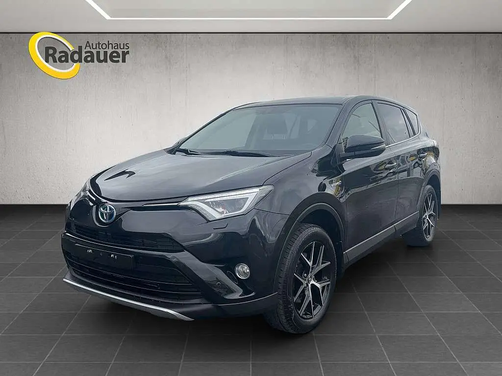 Photo 1 : Toyota Rav4 2016 Essence