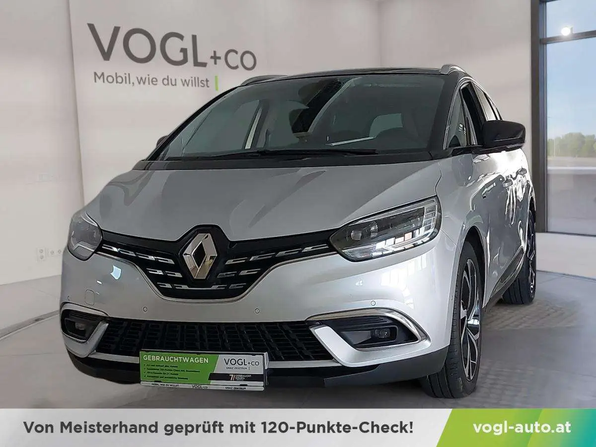 Photo 1 : Renault Grand Scenic 2022 Essence