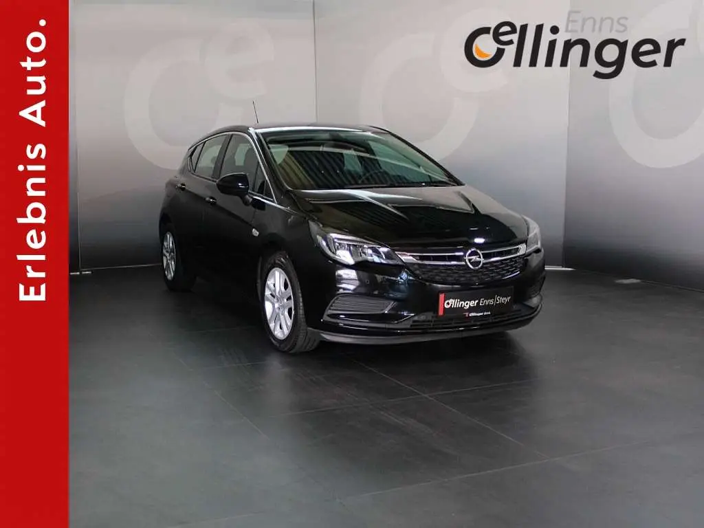 Photo 1 : Opel Astra 2017 Essence