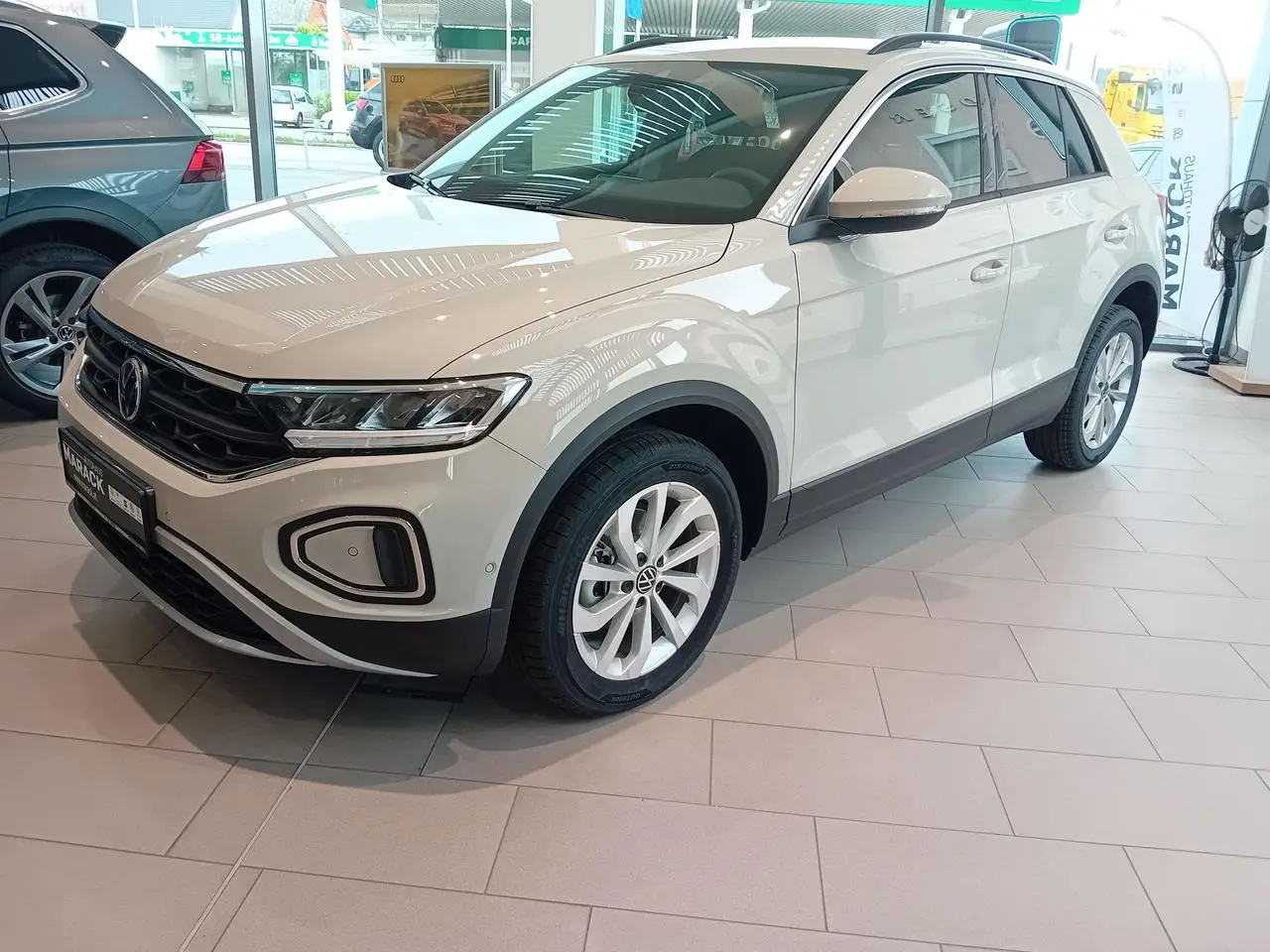 Photo 1 : Volkswagen T-roc 2024 Petrol