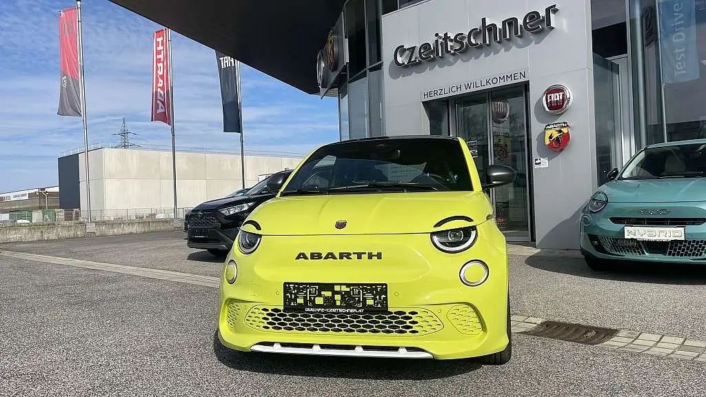 Photo 1 : Abarth 500 2024 Électrique