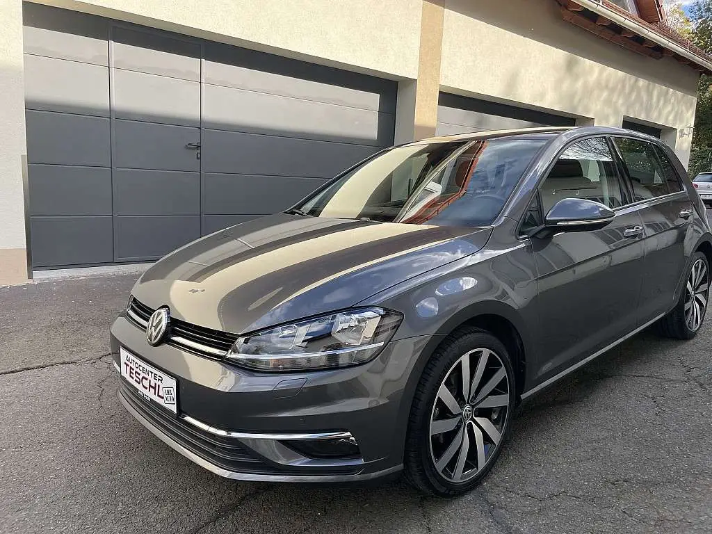 Photo 1 : Volkswagen Golf 2019 Essence