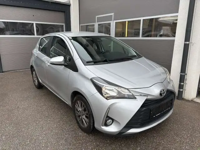 Photo 1 : Toyota Yaris 2019 Petrol