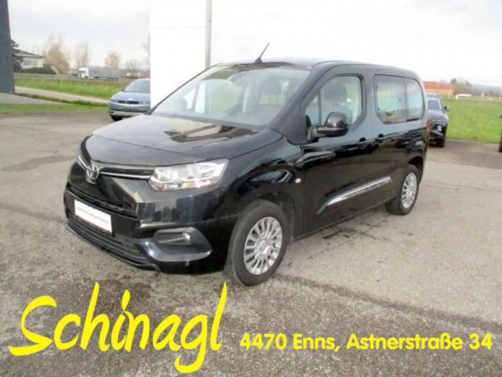 Photo 1 : Toyota Proace 2021 Petrol