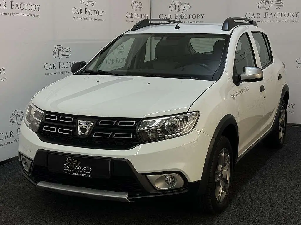 Photo 1 : Dacia Sandero 2018 Essence