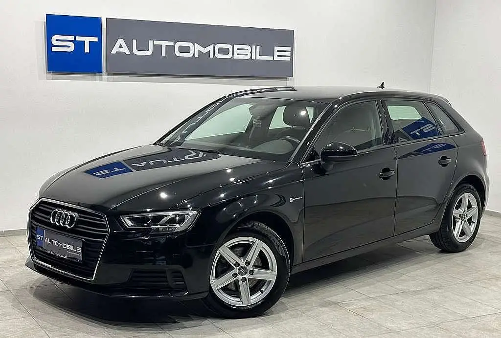 Photo 1 : Audi A3 2019 Diesel