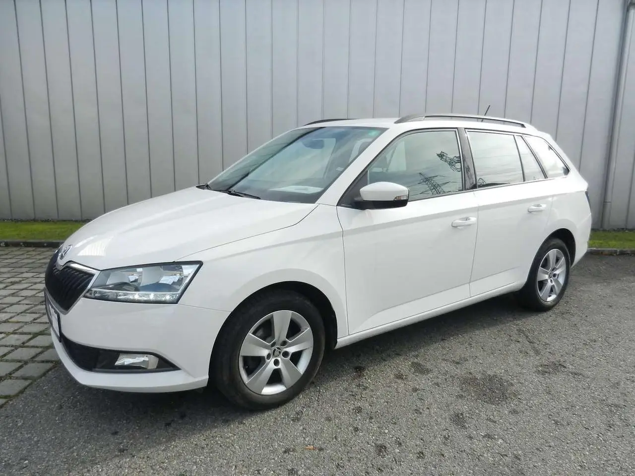 Photo 1 : Skoda Fabia 2020 Petrol