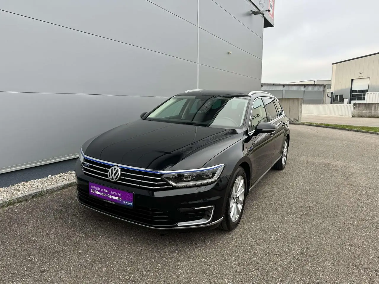 Photo 1 : Volkswagen Passat 2018 Hybride